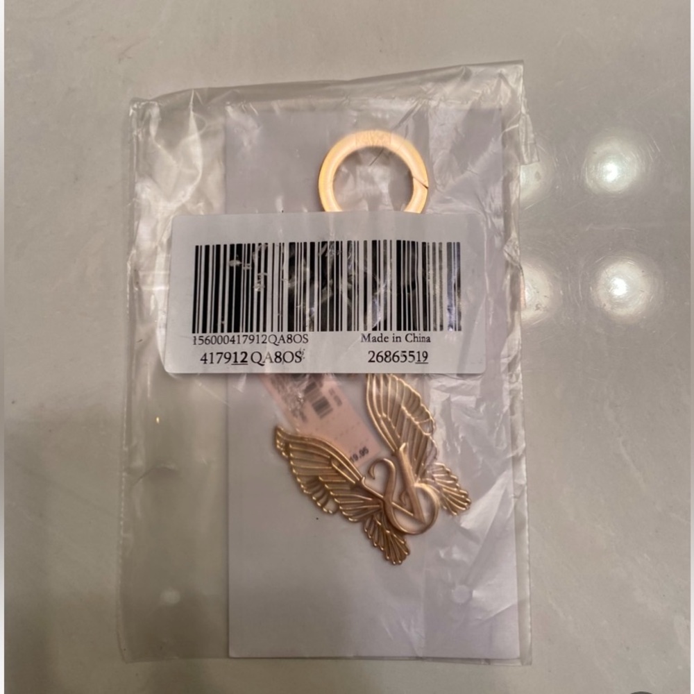 Victoria secret Angel Wings Keychain - Picture 3 of 3
